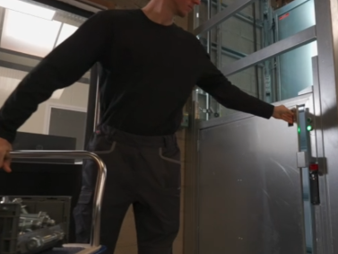 Monte-charge Kompact